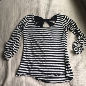 Flattering long sleeve striped shirt